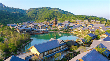 鲟龙湾崛起文旅新地标宜都首家五星级酒店冲刺收官(图1)